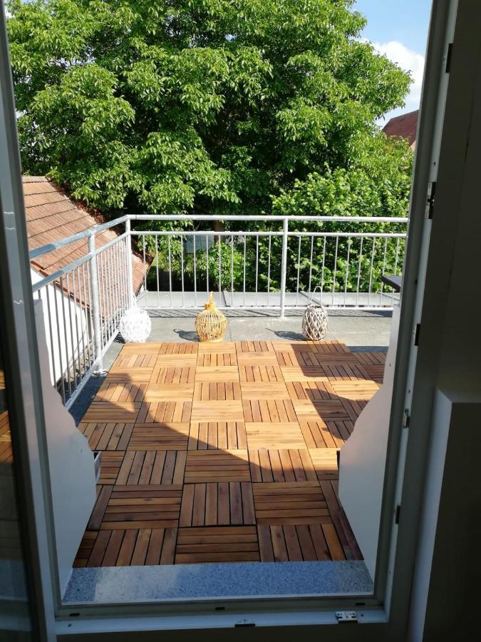 Frisch Renoviert Mit Dachterrasse - Geniesse Ruhe Und Grun Nahe Neustadt Aisch Нойщат ан дер Айш Екстериор снимка